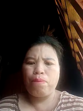 Snapshot of -Yeyi- chatting on 05.17.26 -Yeyi- online show from 05.17.26