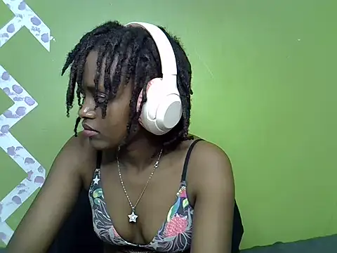 Snapshot of Slim_shedy1 chatting on 06.18.26 Slim shedy1 online show from 06.18.26