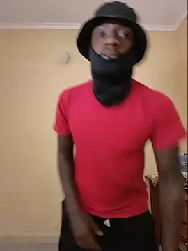 Snapshot of slim_ebon chatting on 07.18.26 slim ebon online show from 07.18.26