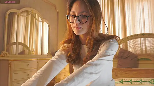 Snapshot of FrediaPfeiff chatting on 06.01.26 FrediaPfeiff online show from 06.01.26