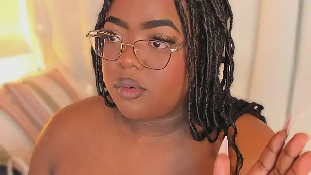 Snapshot of Ayanaa_Ebony_ chatting on 06.09.26 Ayanaa Ebony online show from 06.09.26
