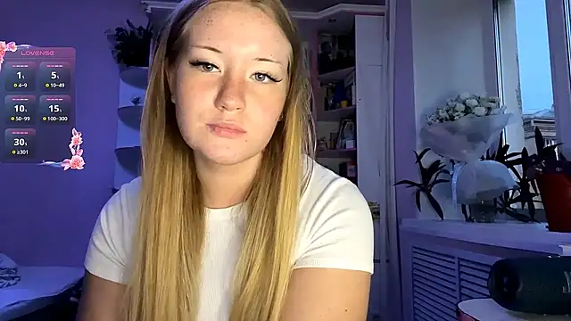Snapshot of Lisi_Kiss_ chatting on 06.28.26 Lisi Kiss online show from 06.28.26