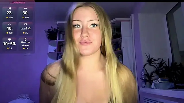 Snapshot of Lisi_Kiss_ chatting on 07.17.26 Lisi Kiss online show from 07.17.26