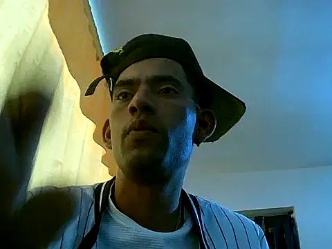 Snapshot of Negritohot3682 chatting on 06.26.26 Negritohot3682 online show from 06.26.26