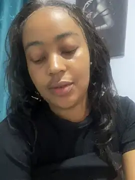 petite lexiiivv online show from 07.14.26