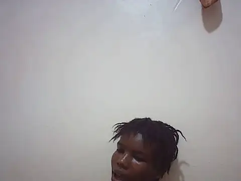 Snapshot of Bootylovet chatting on 05.18.26 Bootylovet online show from 05.18.26