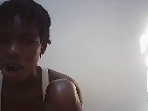 Snapshot of Bootylovet chatting on 05.25.26 Bootylovet online show from 05.25.26