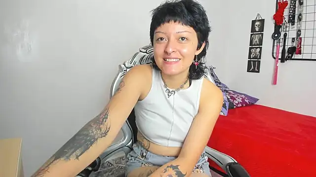 Snapshot of baby_punk_ chatting on 06.28.26 baby punk online show from 06.28.26