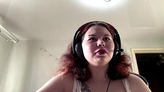 Snapshot of Redhair_girl chatting on 05.25.26 Redhair girl online show from 05.25.26