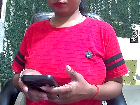 Snapshot of shallykaur chatting on 05.30.26 shallykaur online show from 05.30.26