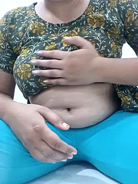 MiaBoldX online show from 06.10.26