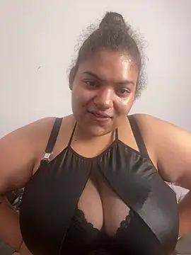 NiniDeluxee online show from 08.09.26