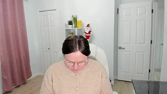 Vika73 online show from 12.17.24