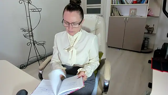 Vika73 online show from 11.16.25