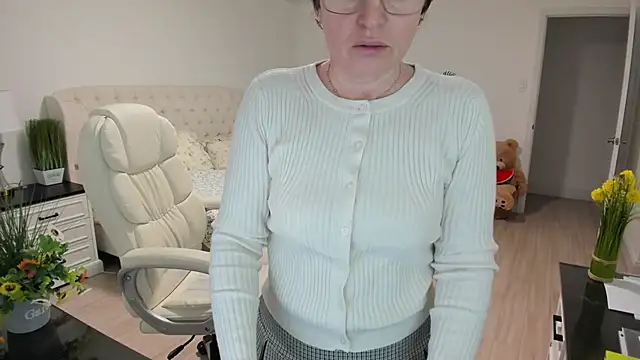 Vika73 online show from 02.25.26