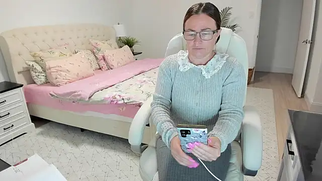 Snapshot of Vika73 chatting on 07.07.26 Vika73 online show from 07.07.26