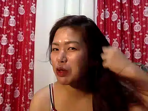 Snapshot of ChinitaXoxo chatting on 05.31.26 ChinitaXoxo online show from 05.31.26