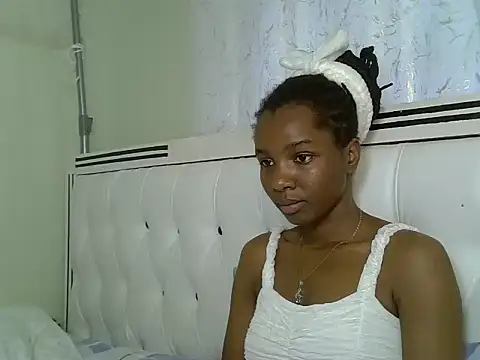 Snapshot of Sexy_vylsa chatting on 07.17.26 Sexy vylsa online show from 07.17.26