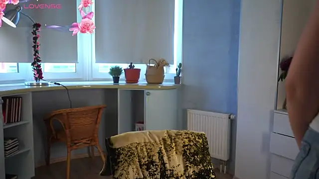 Snapshot of TatianaCichocki chatting on 06.16.26 TatianaCichocki online show from 06.16.26