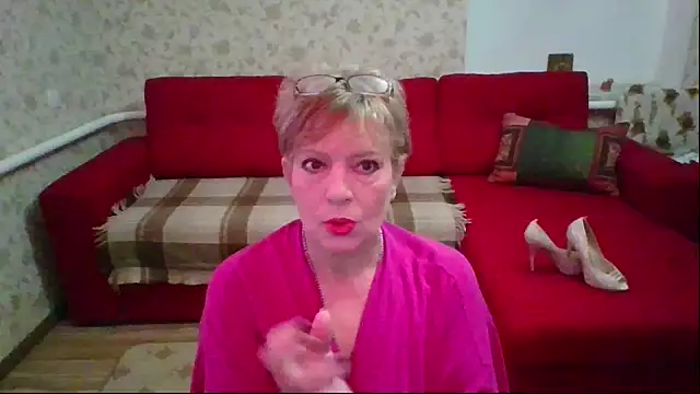 Snapshot of SamantaxFocs chatting on 06.05.26 SamantaxFocs online show from 06.05.26