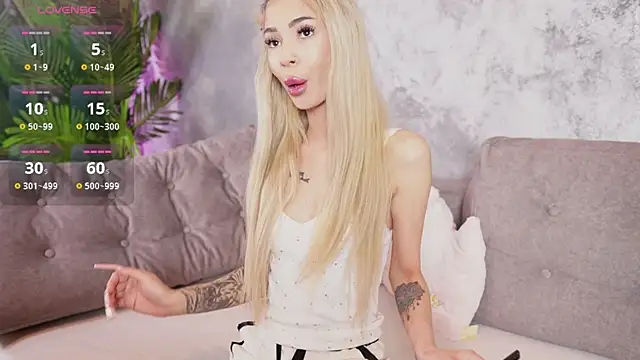 Snapshot of JoBarbie chatting on 05.24.26 JoBarbie online show from 05.24.26