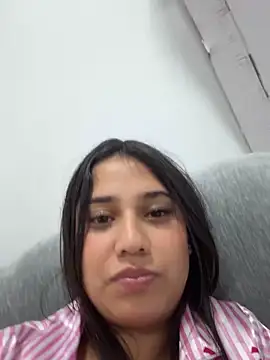 Snapshot of Emily_Xxxxxx chatting on 06.15.26 Emily Xxxxxx online show from 06.15.26