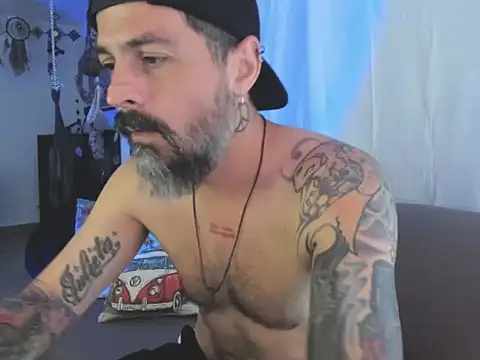 Miguel angeel  online show from 06.15.26
