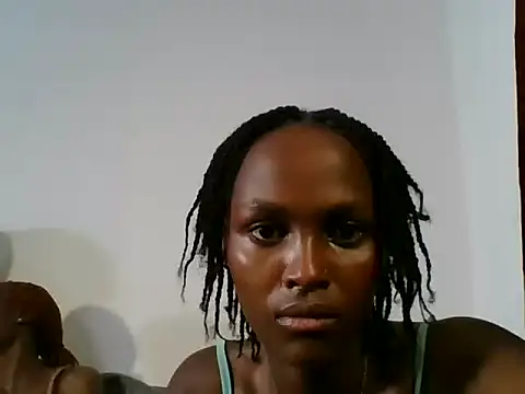 Snapshot of Sleek_petite chatting on 06.03.26 Sleek petite online show from 06.03.26