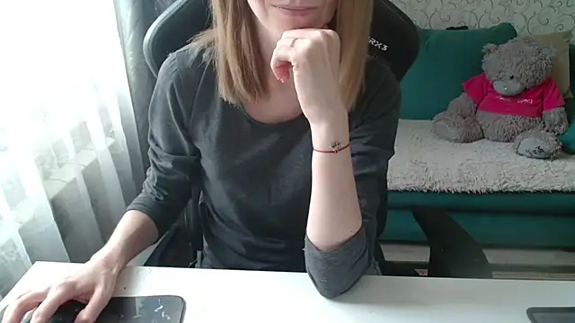 Snapshot of -Millamanka- chatting on 05.28.26 -Millamanka- online show from 05.28.26