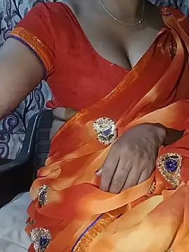 Snapshot of Cute-Malti chatting on 05.27.26 Cute-Malti online show from 05.27.26