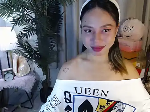 Snapshot of Super_Hot_BunnyXX chatting on 05.19.26 Super Hot BunnyXX online show from 05.19.26