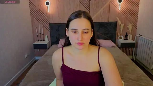 Elizabet Colllins online show from 07.03.26