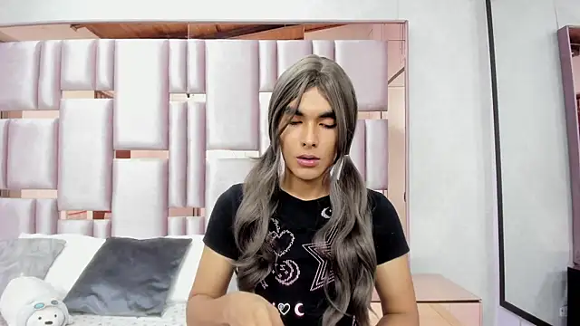 Snapshot of MiaBuny chatting on 07.15.26 MiaBuny online show from 07.15.26