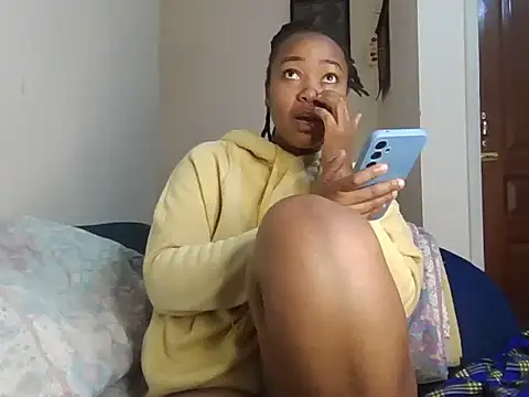 Snapshot of atara_seren chatting on 07.16.26 atara seren online show from 07.16.26