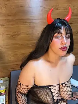 Snapshot of Alexia_Lerner chatting on 07.15.26 Alexia Lerner online show from 07.15.26