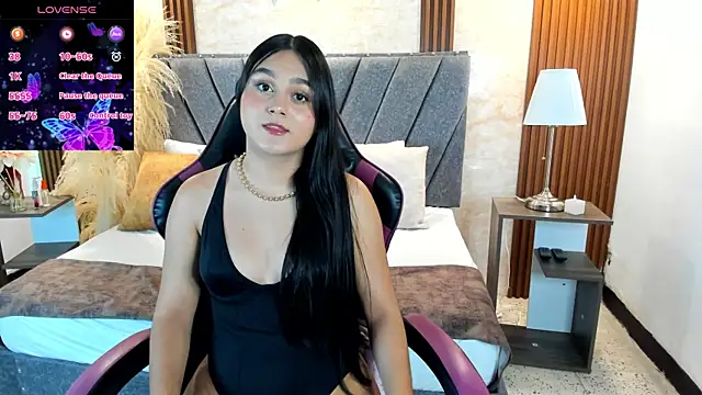 Snapshot of Sienna_lu chatting on 07.11.26 Sienna lu online show from 07.11.26