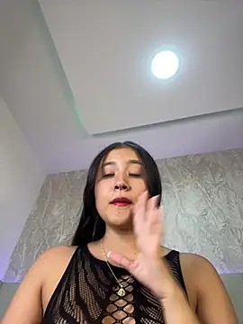 amara huxly online show from 06.11.26