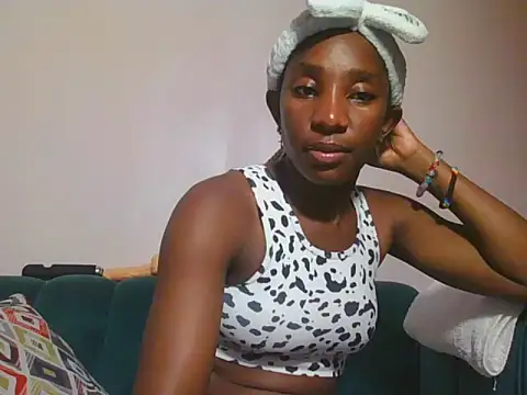 Snapshot of Hornycammy23 chatting on 06.04.26 Hornycammy23 online show from 06.04.26