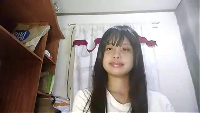Snapshot of annawicket chatting on 05.19.26 annawicket online show from 05.19.26