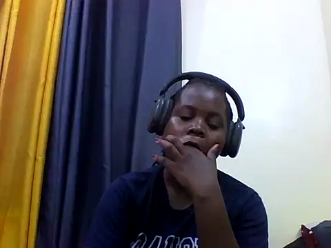 Snapshot of ladar chatting on 06.15.26 ladar online show from 06.15.26