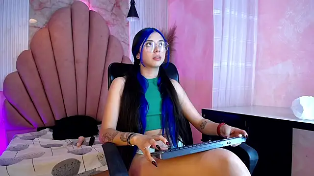 Snapshot of Kyomi_Hunt chatting on 07.16.26 Kyomi Hunt online show from 07.16.26