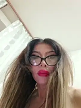 Snapshot of JessicaNichols_ chatting on 06.27.26 JessicaNichols online show from 06.27.26