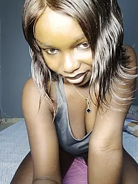 Snapshot of Sexymaurine chatting on 05.31.26 Sexymaurine online show from 05.31.26
