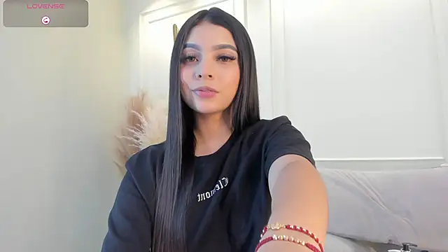 Snapshot of Alana_cutte chatting on 06.06.26 Alana cutte online show from 06.06.26