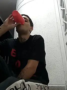 Snapshot of boy_max_latin chatting on 06.26.26 boy max latin online show from 06.26.26