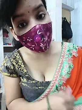 Snapshot of shalini_gupta05 chatting on 07.15.26 shalini gupta05 online show from 07.15.26
