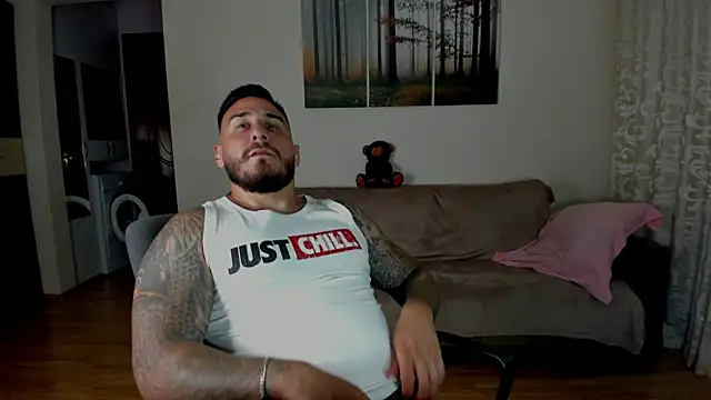 Snapshot of Gymdominus chatting on 06.25.26 Gymdominus online show from 06.25.26