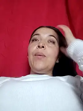 Snapshot of jessamondd chatting on 06.17.26 jessamondd online show from 06.17.26