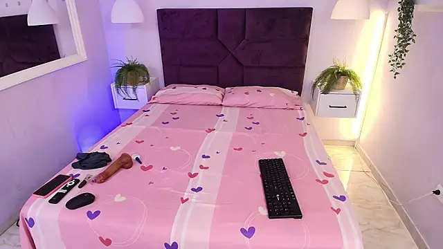 Snapshot of Sofiawonderr chatting on 05.23.26 Sofiawonderr online show from 05.23.26