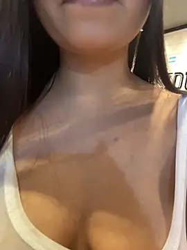 Snapshot of maria_lunag chatting on 06.21.26 maria lunag online show from 06.21.26